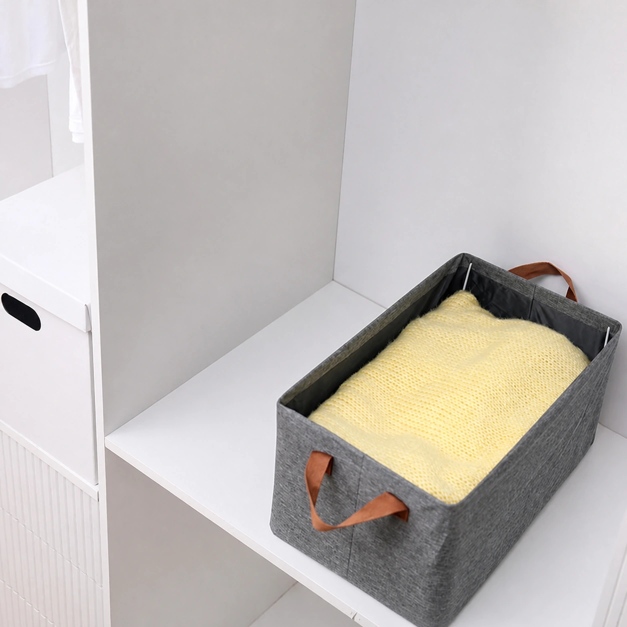 Caja de almacenamiento 27×47×19 cm de poliéster para ropa image 1