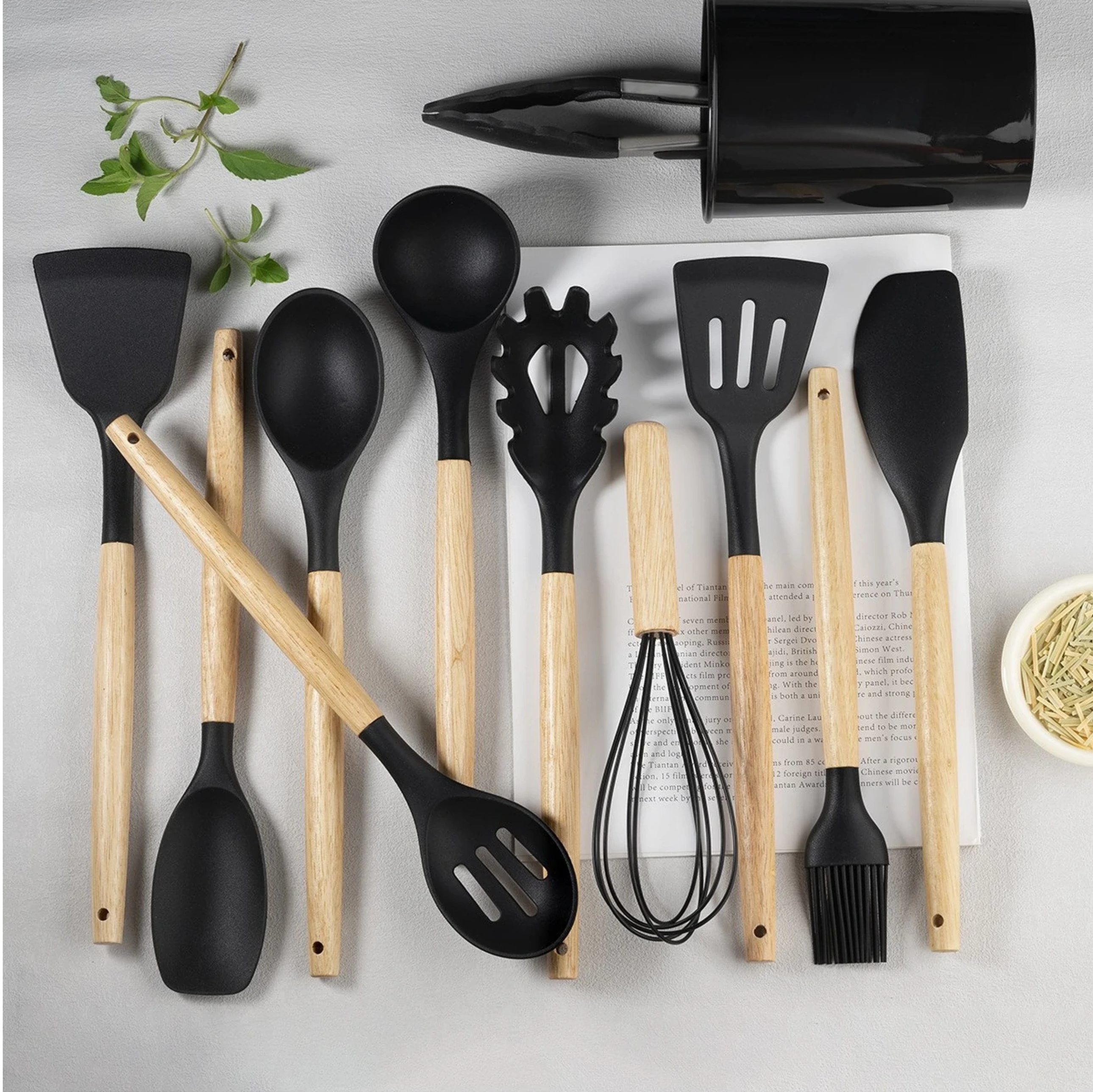Set utensilios silicona mango madera cocina 12 piezas image 2