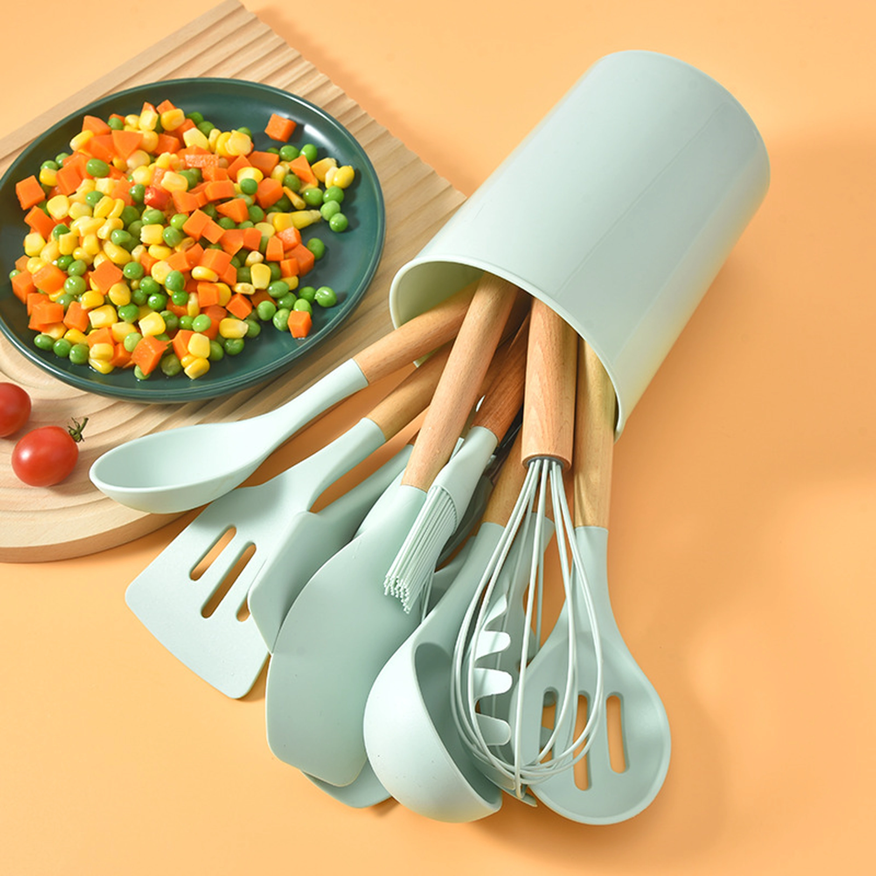 Set de 12 Utensilios de Cocina de Silicona con Mango de Madera image 1